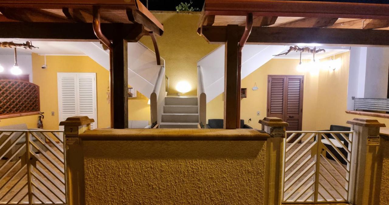 La Terrazza Dei Nonni Apartment Torre Specchia Ruggeri Bagian luar foto