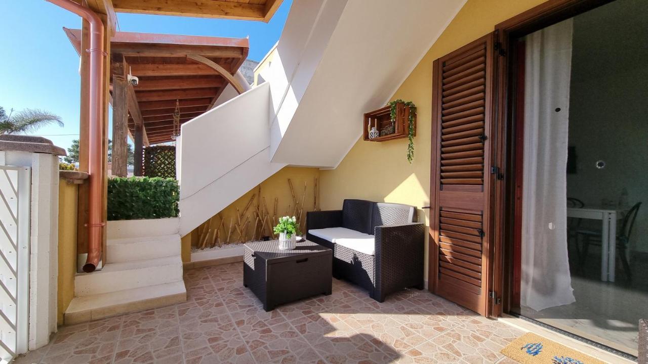 La Terrazza Dei Nonni Apartment Torre Specchia Ruggeri Bagian luar foto