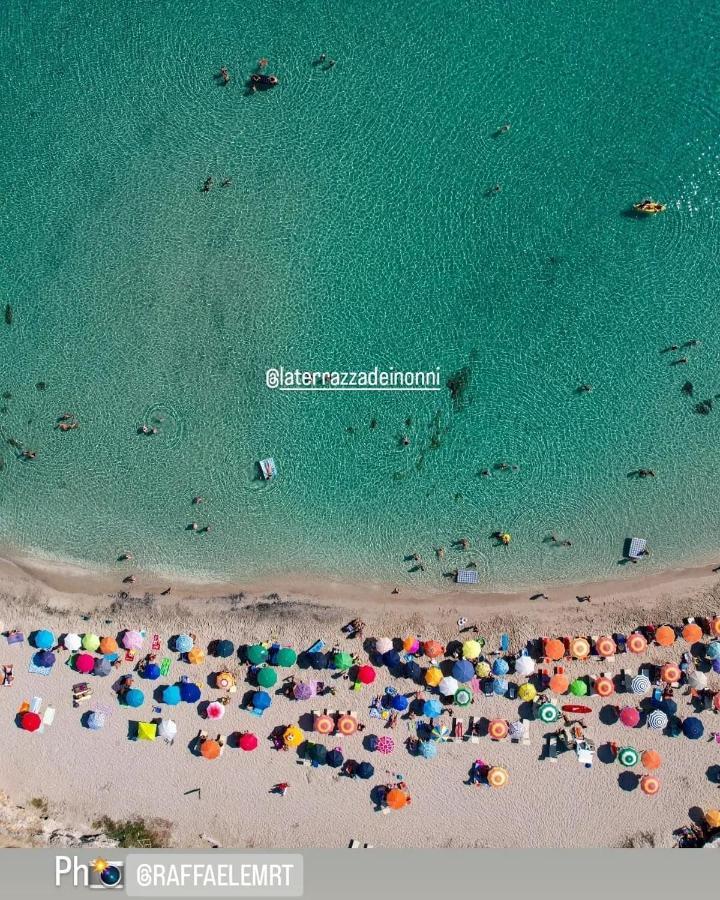 La Terrazza Dei Nonni Apartment Torre Specchia Ruggeri Bagian luar foto