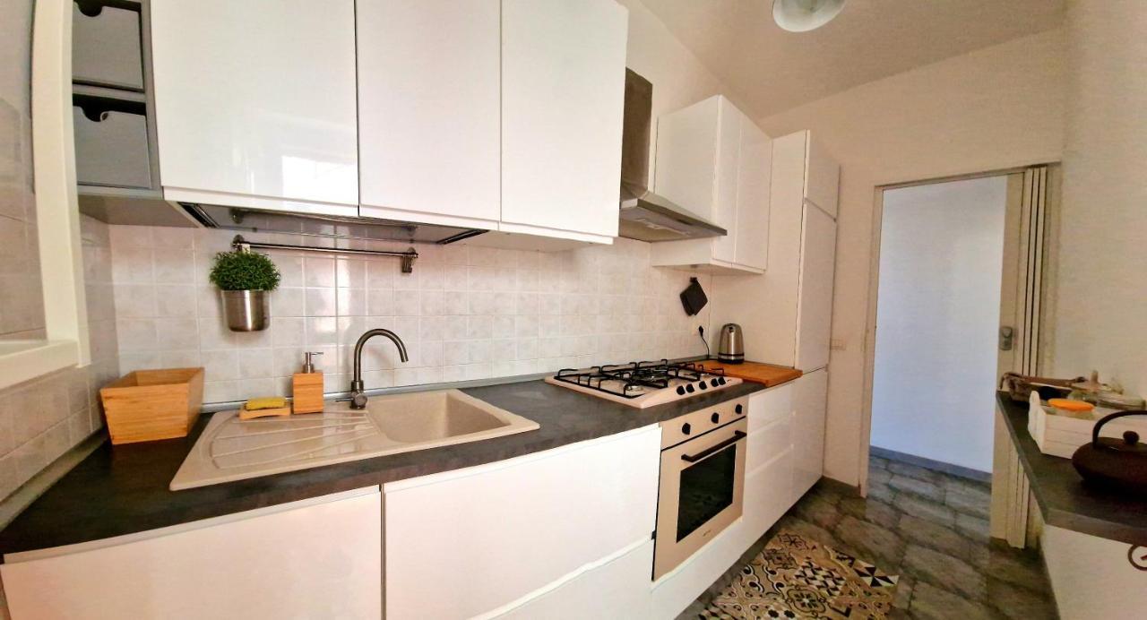 La Terrazza Dei Nonni Apartment Torre Specchia Ruggeri Bagian luar foto