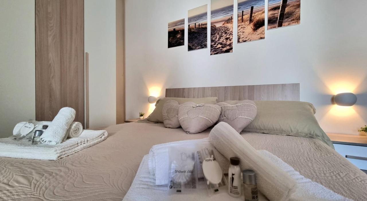 La Terrazza Dei Nonni Apartment Torre Specchia Ruggeri Bagian luar foto